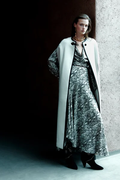 Look 16